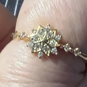 🆕️ ❄Snowflake crystal flower ring
